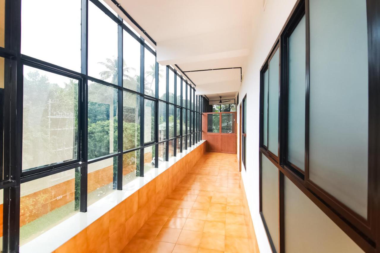 Modern Rooms Mundakāyam 部屋 写真